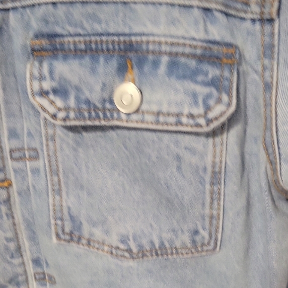 Denim Jacket in Light Blue - Picture 3 of 5